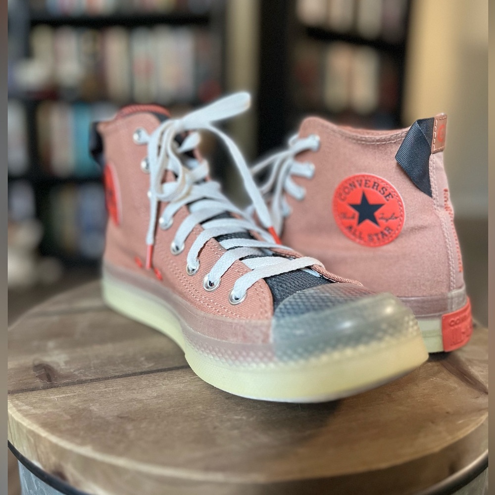 Converse CTAS CX HI Sneaker size women’s 9/men’s 7